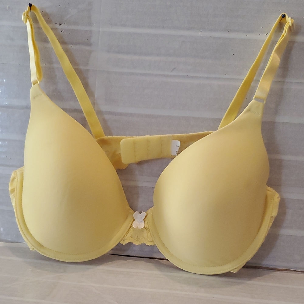 Maidenform Underwired  T- Shirt Yellow  Bra Size 36D